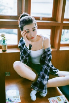 美女明星紧身露骨图片